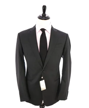 ARMANI COLLEZIONI -  "G Line" Classic Gray Charcoal Notch Lapel Suit - 40R