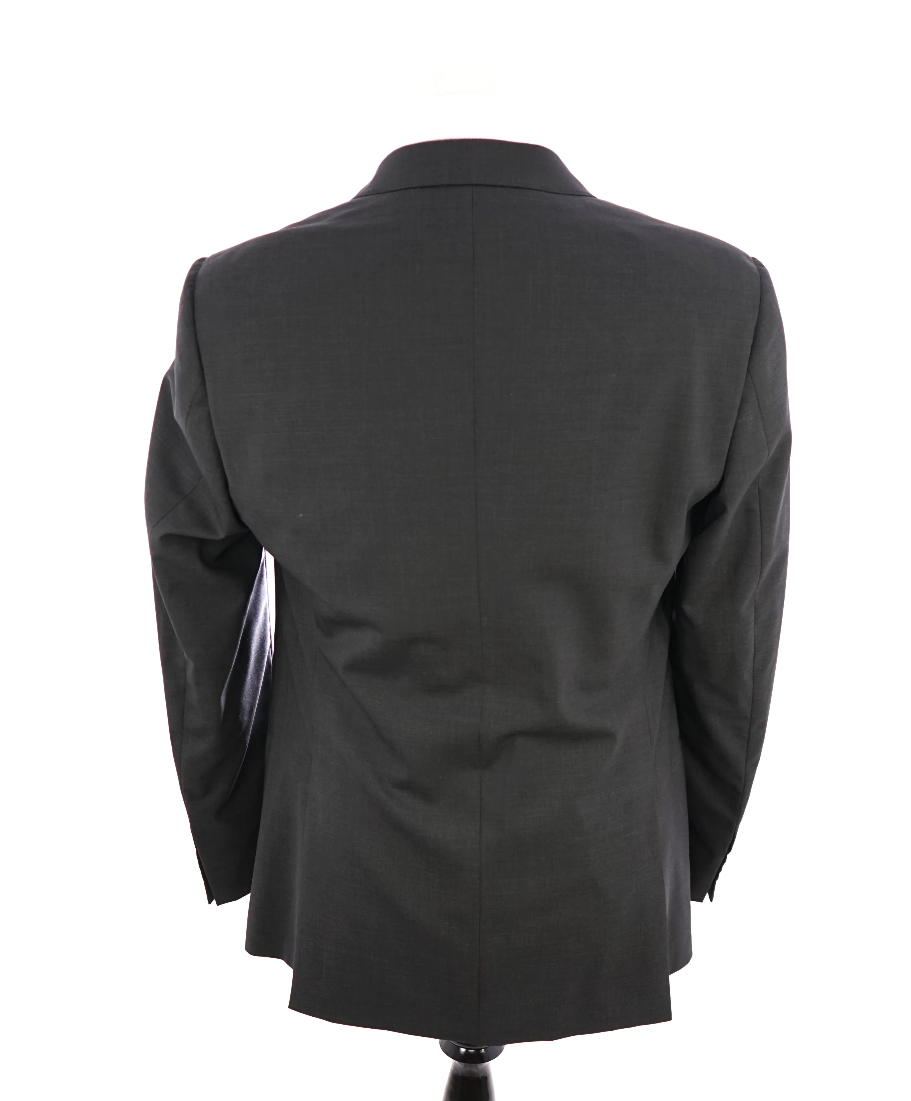 ARMANI COLLEZIONI -  "G Line" Classic Gray Charcoal Notch Lapel Suit - 40R
