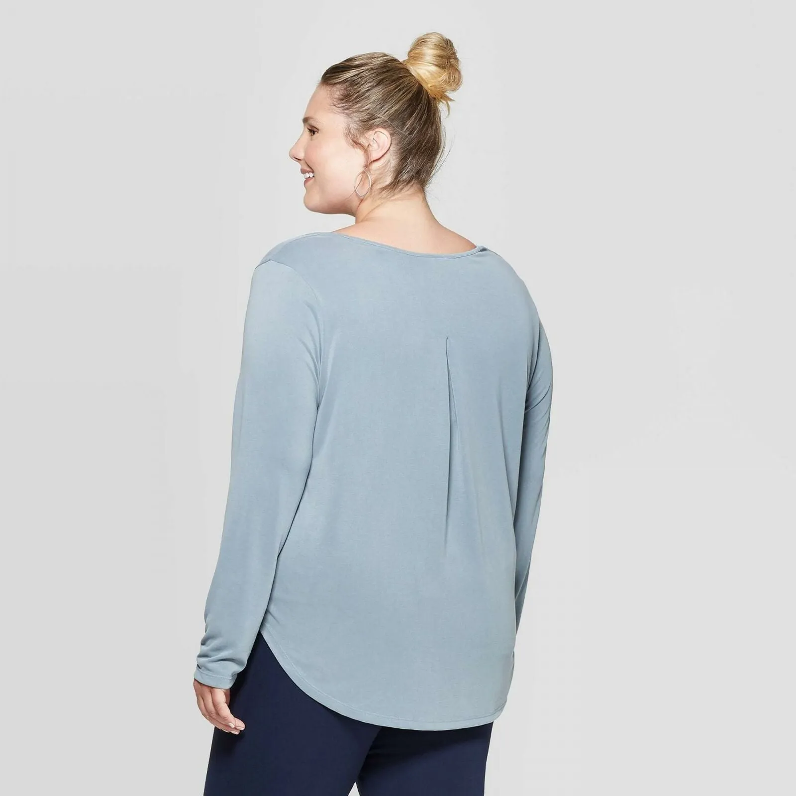 Ava & Viv Women's Plus Size Long Sleeve Scoop Neck Sandwash Top