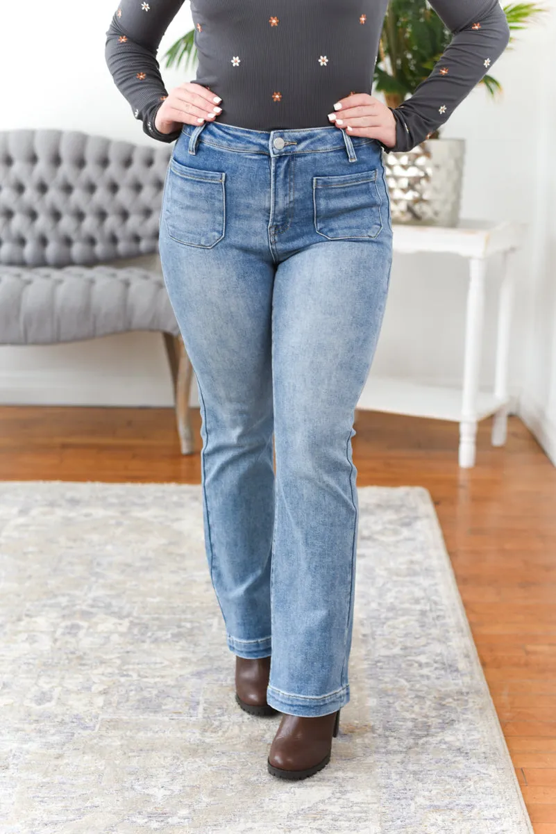 Betsy Pocket Patch Straight Risen Jeans