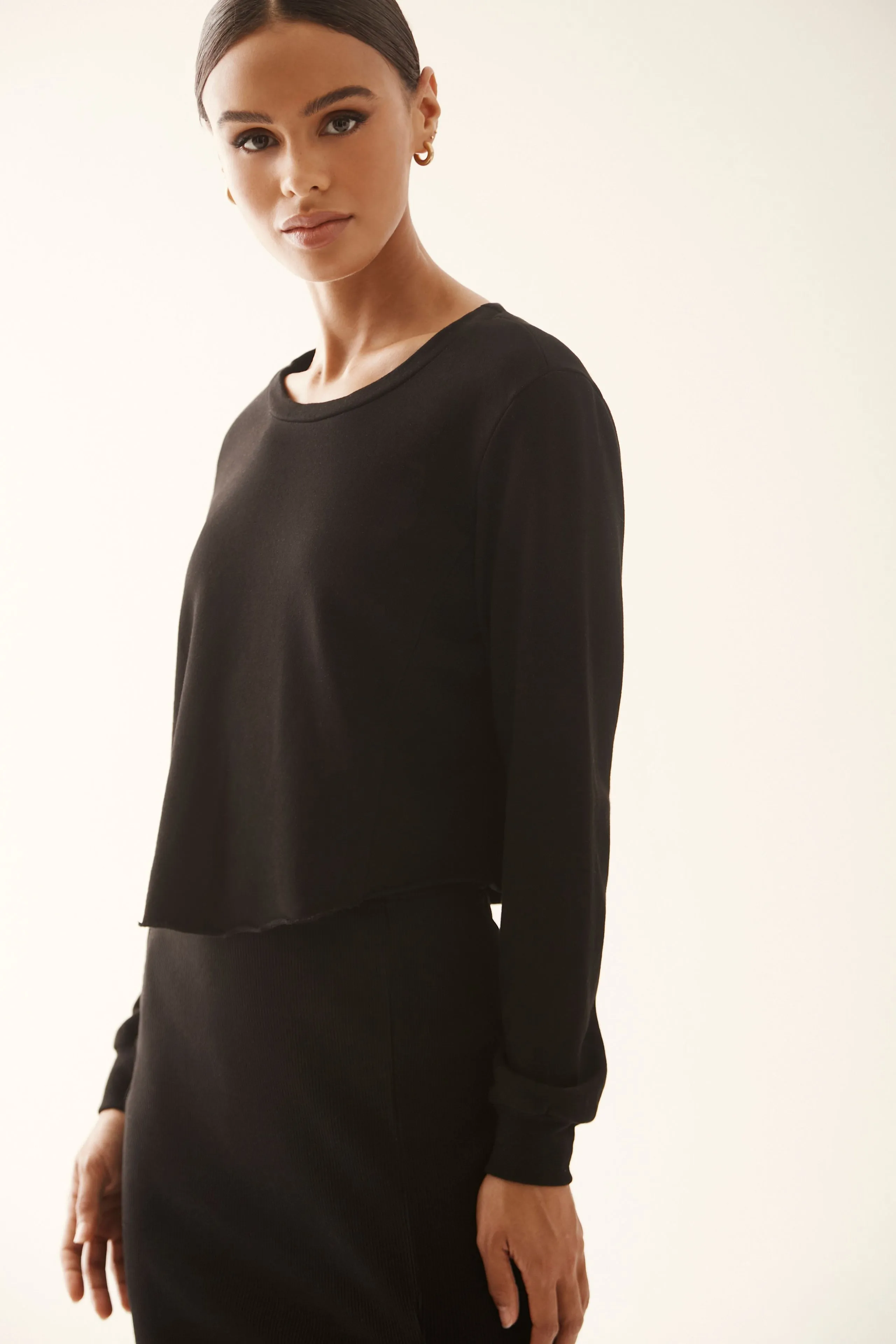 Curved Pullover