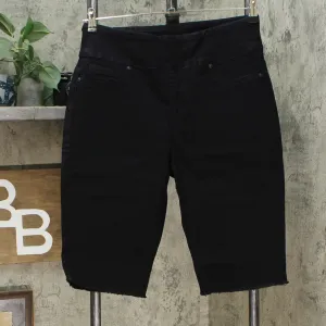 DG2 by Diane Gilman Women's Classic Stretch Pull On Bermuda Shorts Black Medium