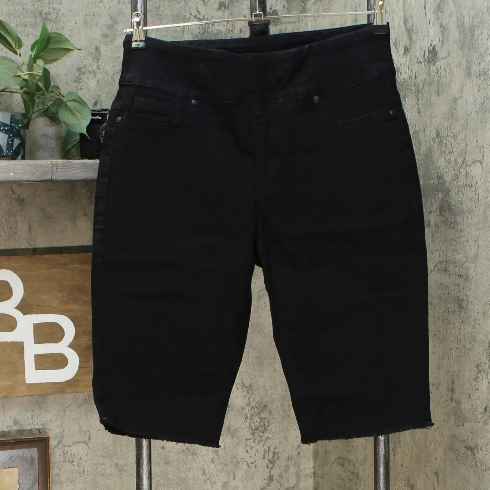 DG2 by Diane Gilman Women's Classic Stretch Pull On Bermuda Shorts Black Medium