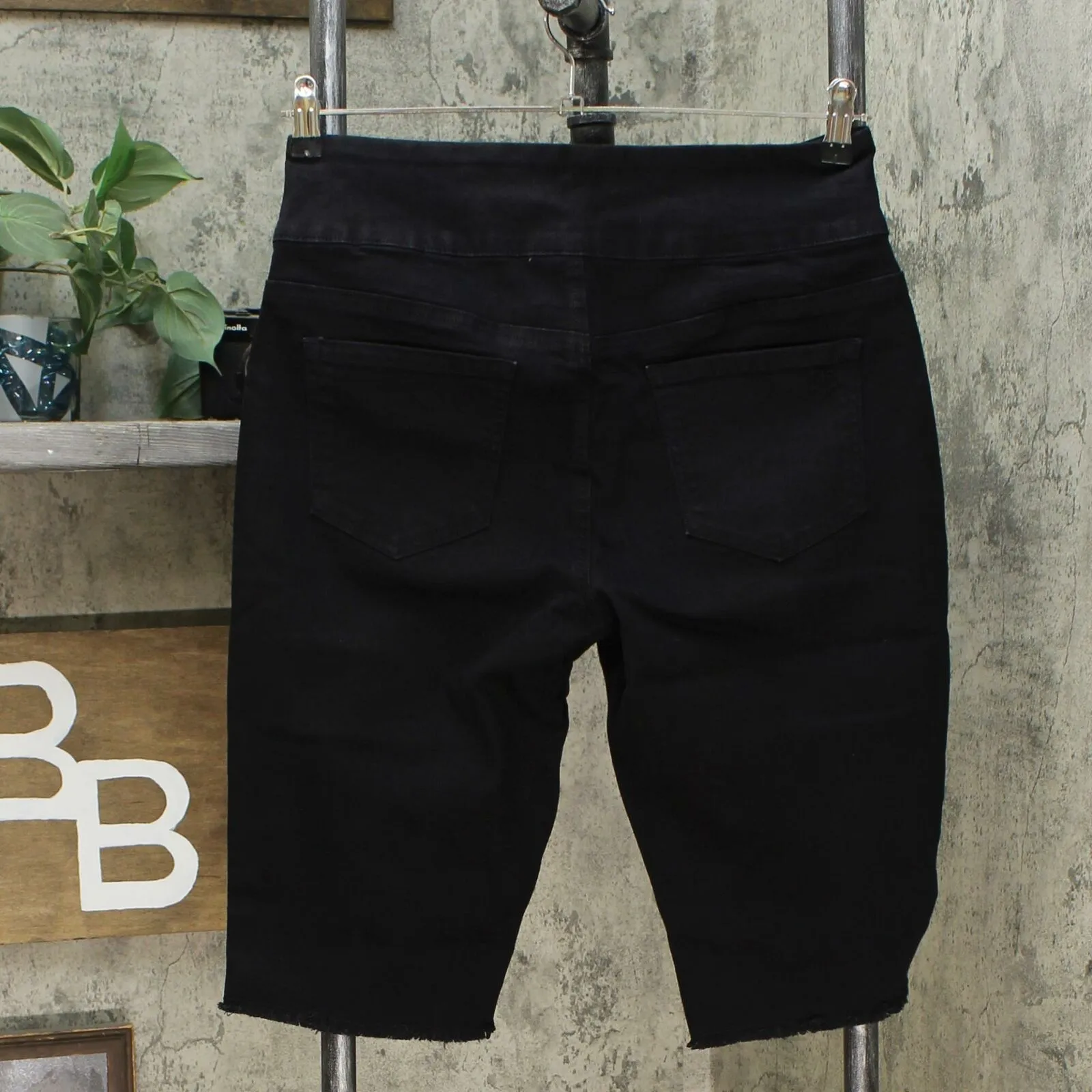 DG2 by Diane Gilman Women's Classic Stretch Pull On Bermuda Shorts Black Medium
