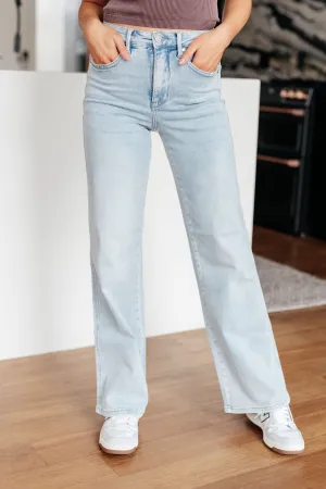 Judy Blue High-Rise Tummy Control Straight Leg Jeans in Vintage Wash