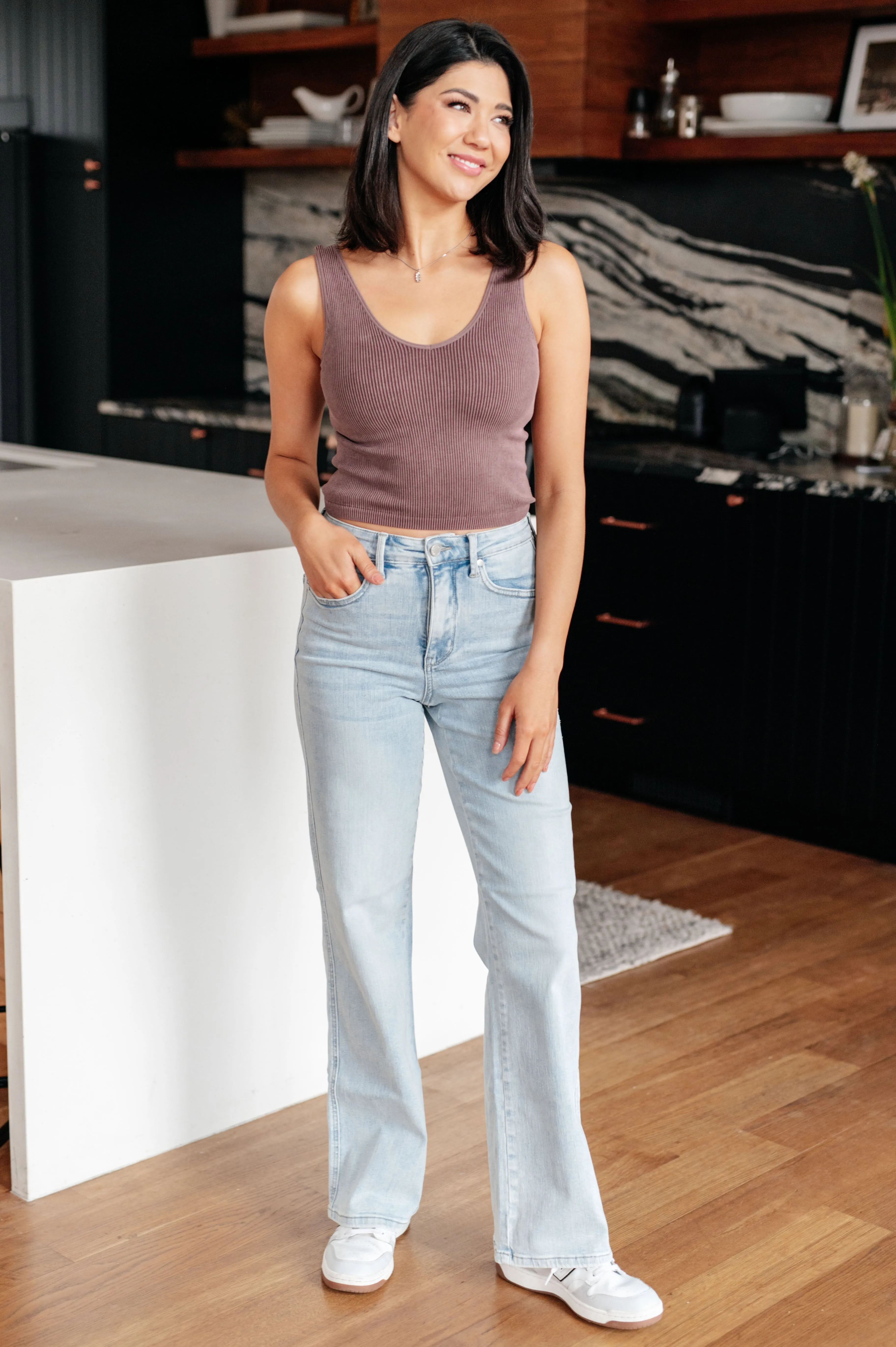 Judy Blue High-Rise Tummy Control Straight Leg Jeans in Vintage Wash