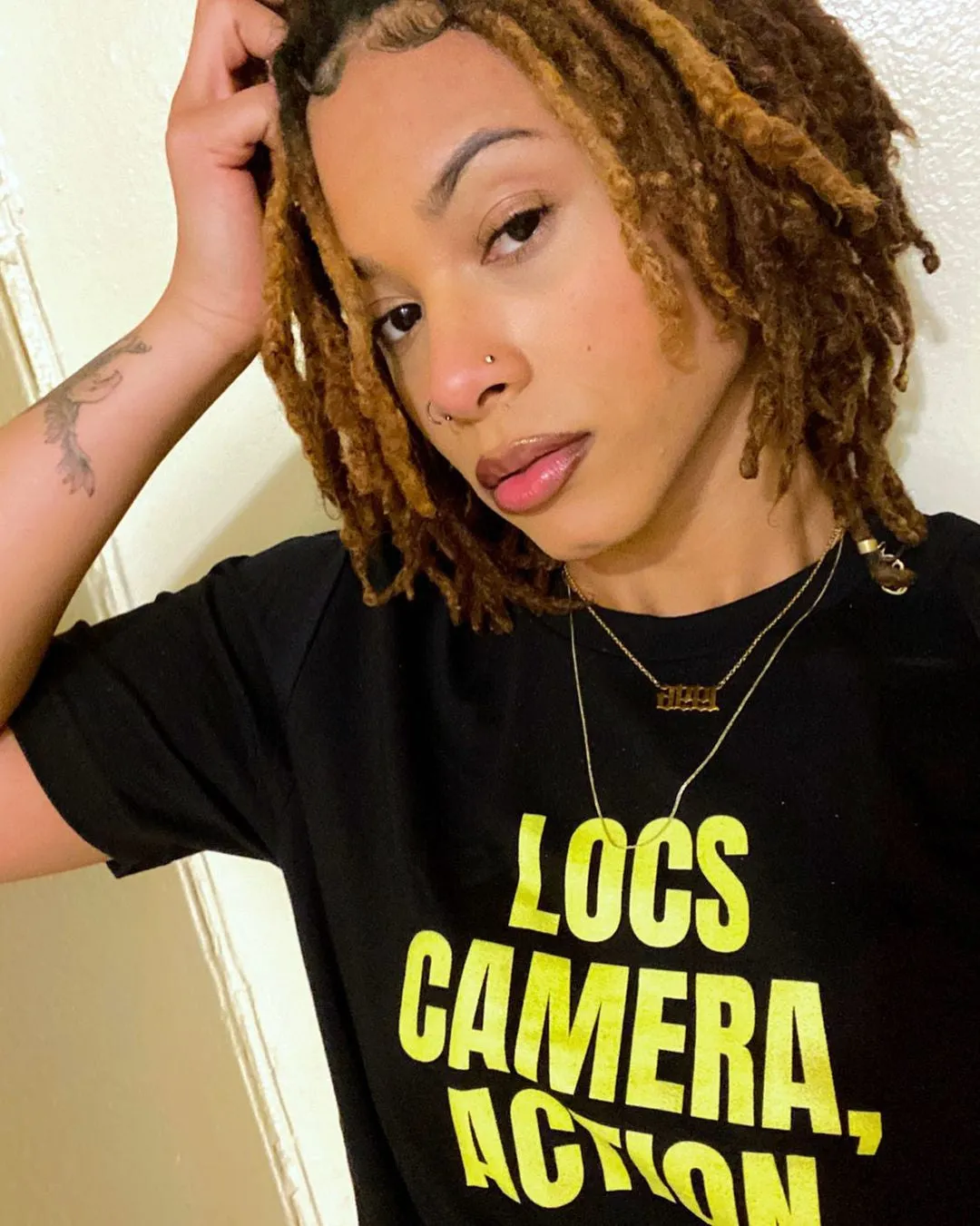 LOCS, CAMERA, ACTION TEE (BLK)