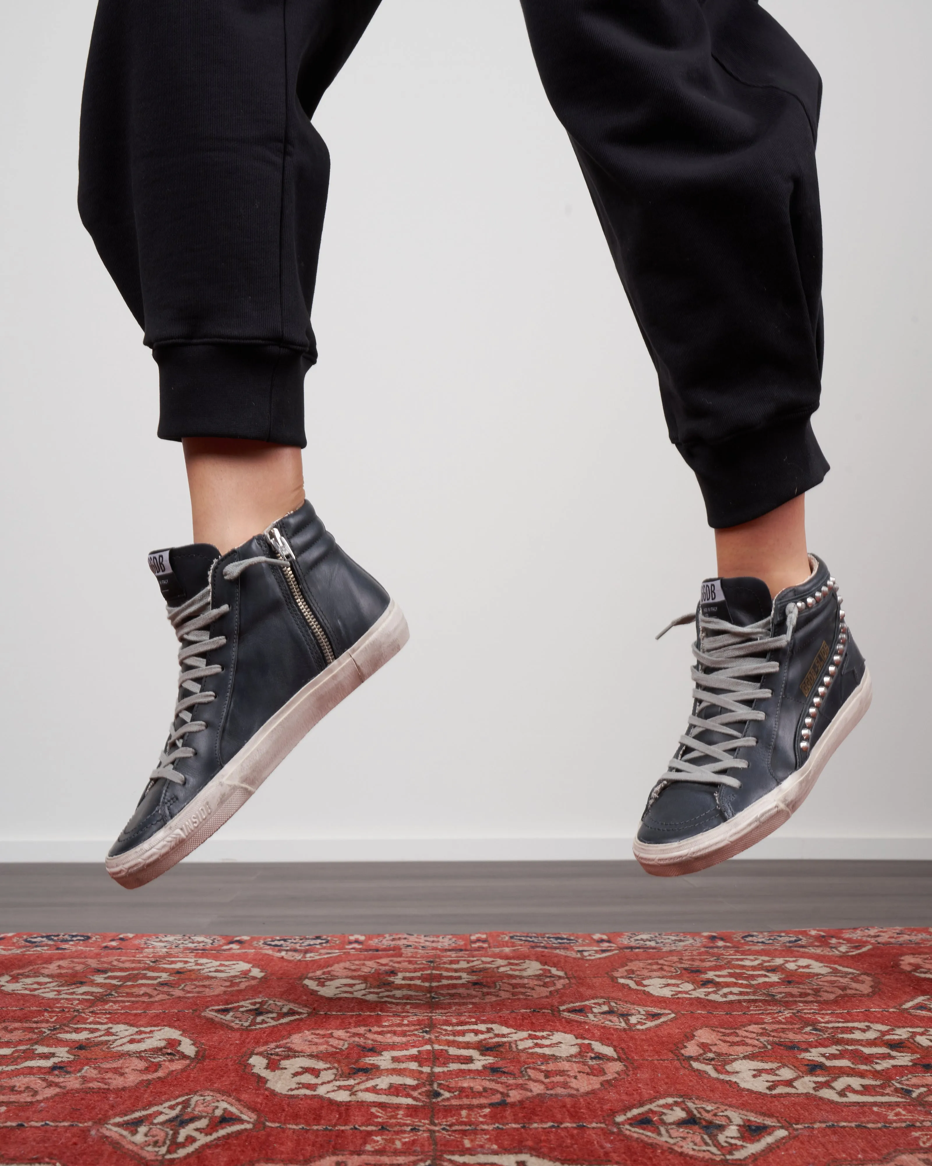 slide classic leather upper - studs
