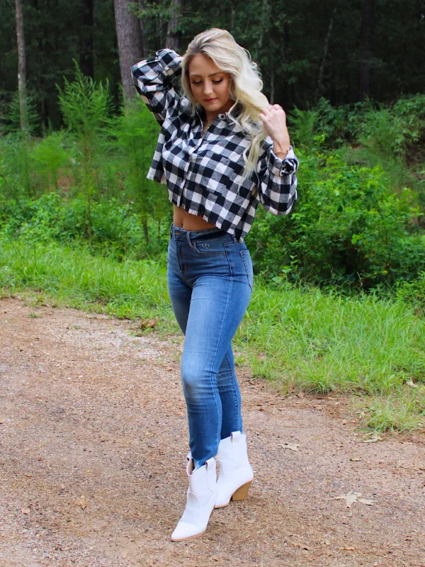 Trendy Lumberjack Cropped Flannel, Black and White