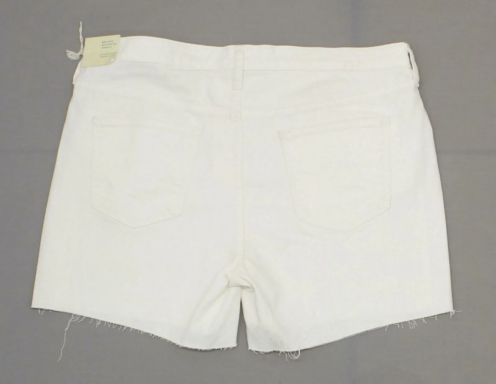 Universal Thread Women's Mid Rise Raw Hem Boyfriend Jean Shorts White