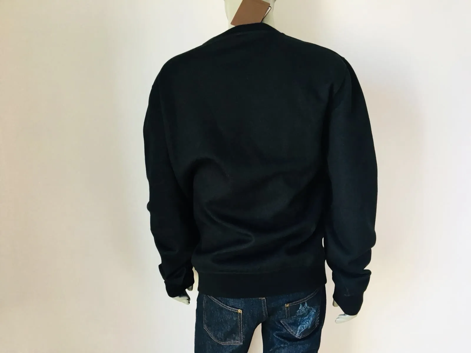 V Printed Sweatshirt