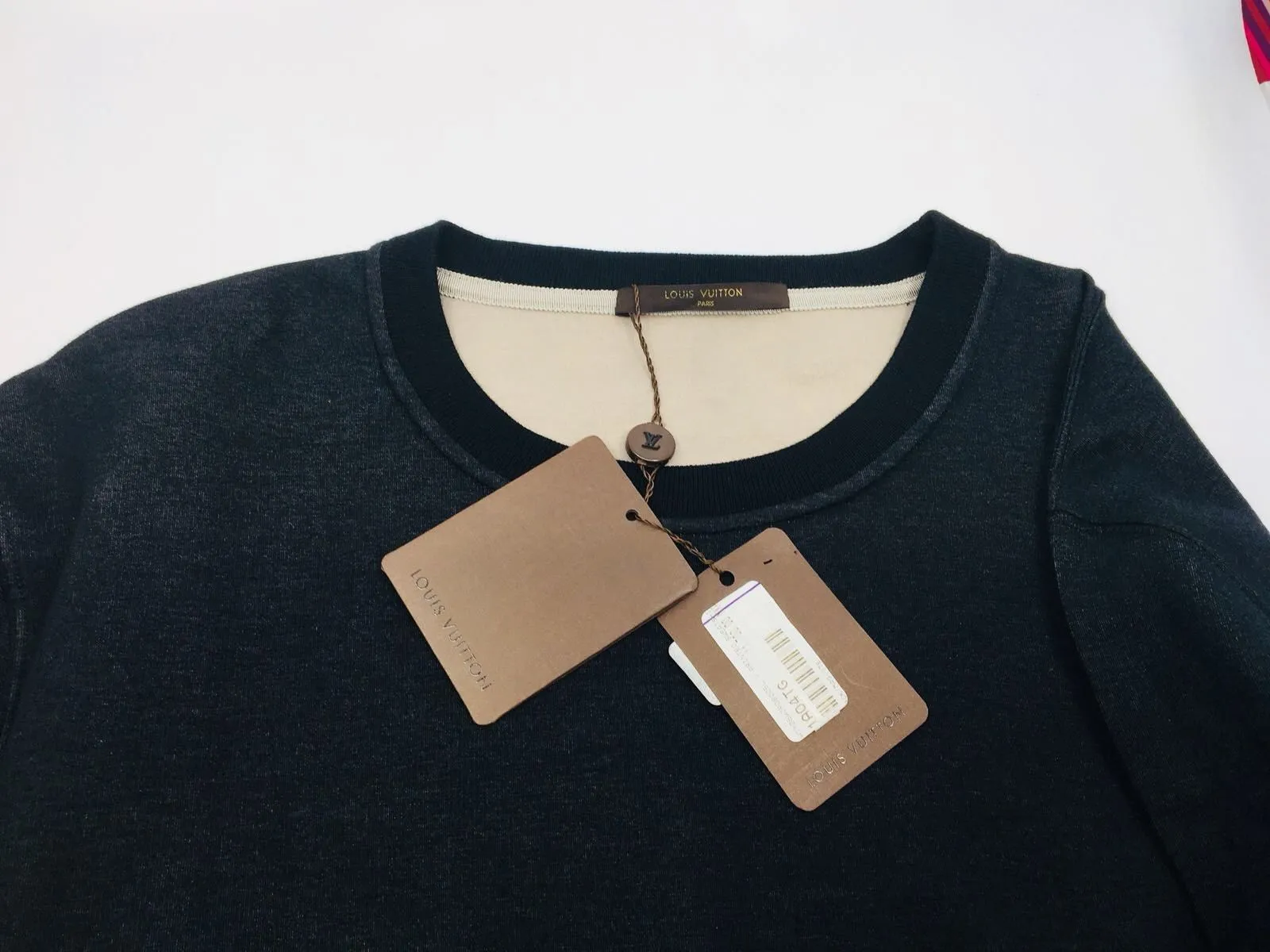 V Printed Sweatshirt