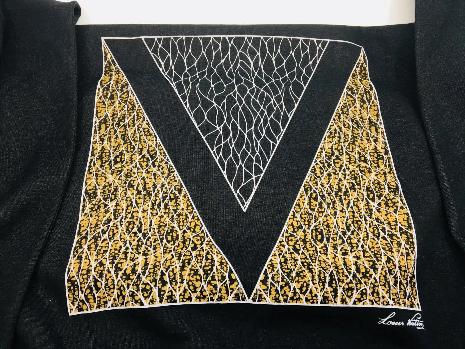 V Printed Sweatshirt