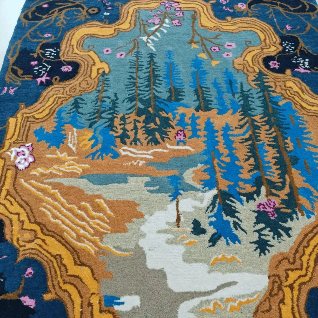 Vintage Frame Hand Tufted Rug